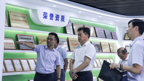 浙江省農業農村廳副廳長唐冬壽一行蒞臨伊人下载视频調研 浙江省農業農村廳副廳長唐冬壽一行蒞臨伊人下载视频調研