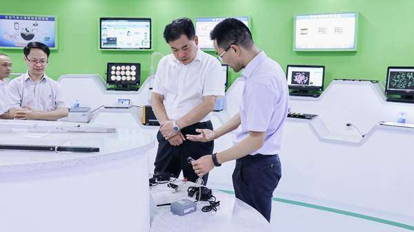 浙江省農業農村廳副廳長唐冬壽一行蒞臨伊人下载视频調研2 浙江省農業農村廳副廳長唐冬壽一行蒞臨伊人下载视频調研2